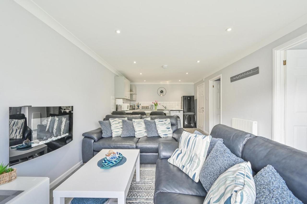 Captivating 2-Bed Villa In Millendreath Near Looe Exteriör bild